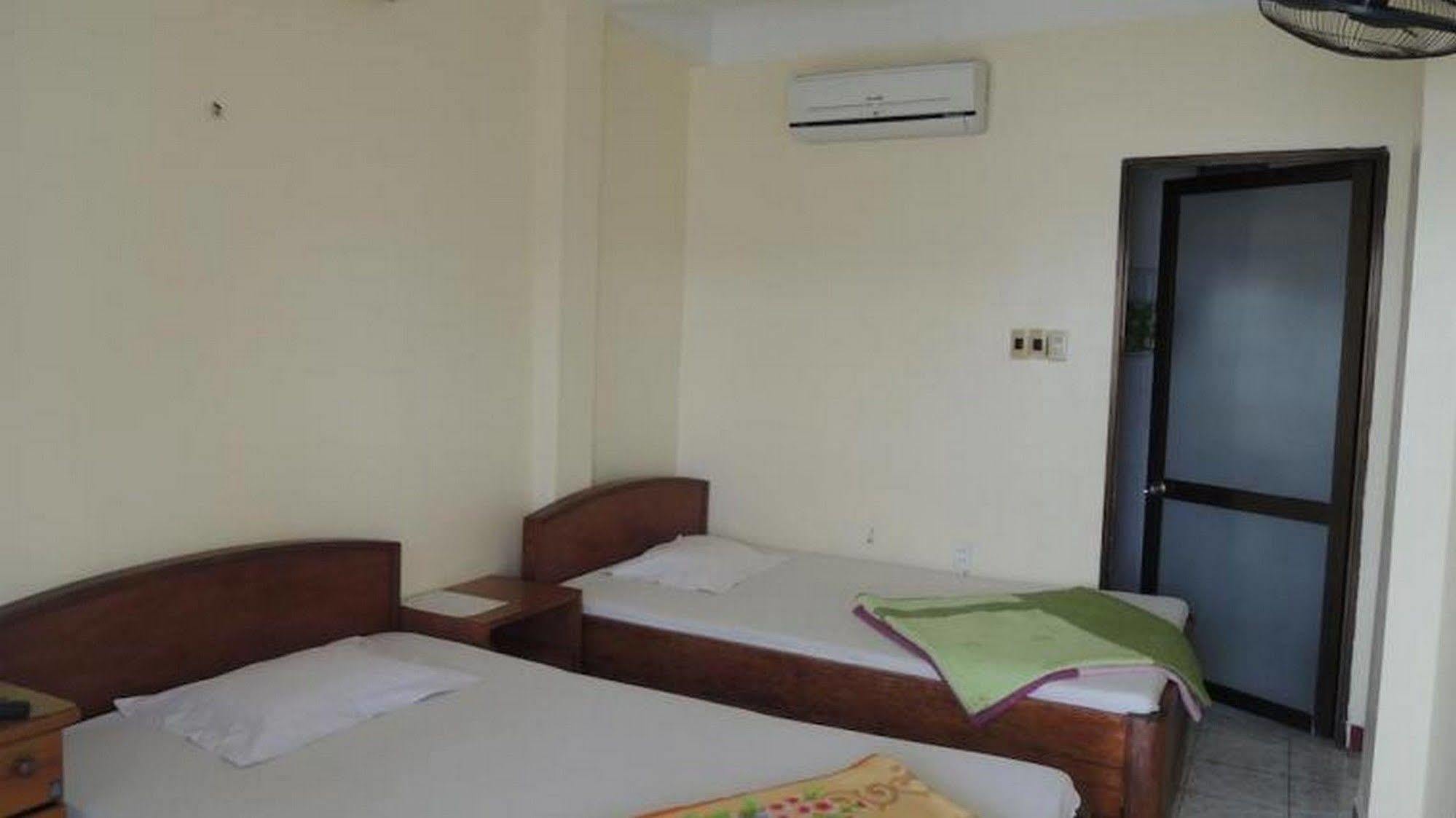 Nam Phuong Hotel Dong Khe Sau Buitenkant foto